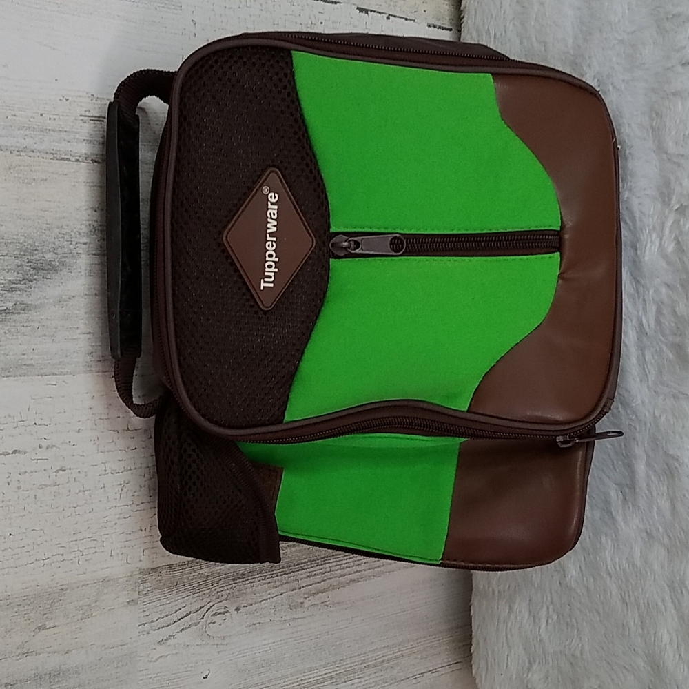 Tupperware Tote Lunchbox With Bottle Holder